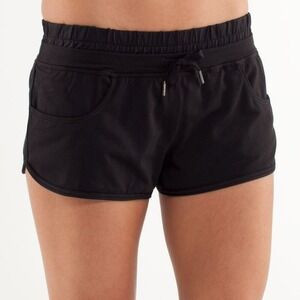 Lululemon Women's Strength and Tone Short Black 6